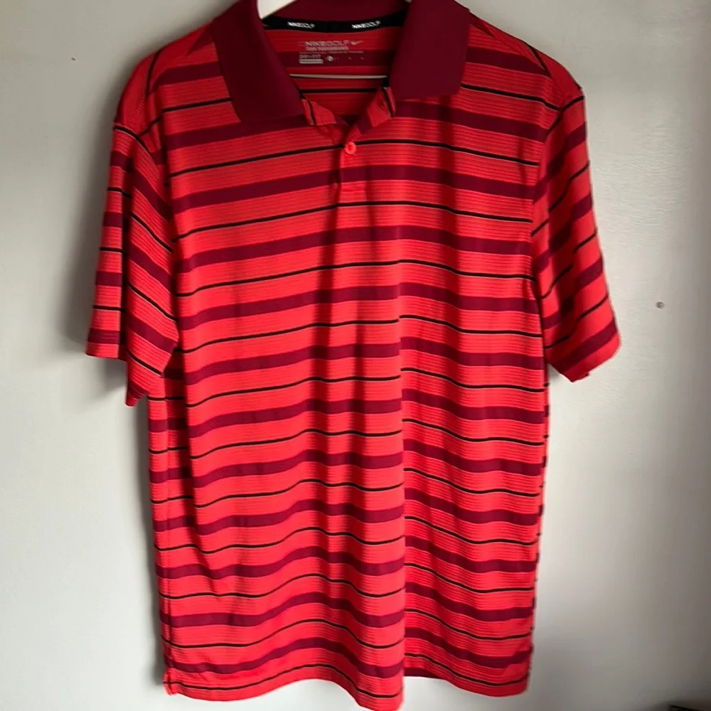 Men’s Nike golf shirt Size L